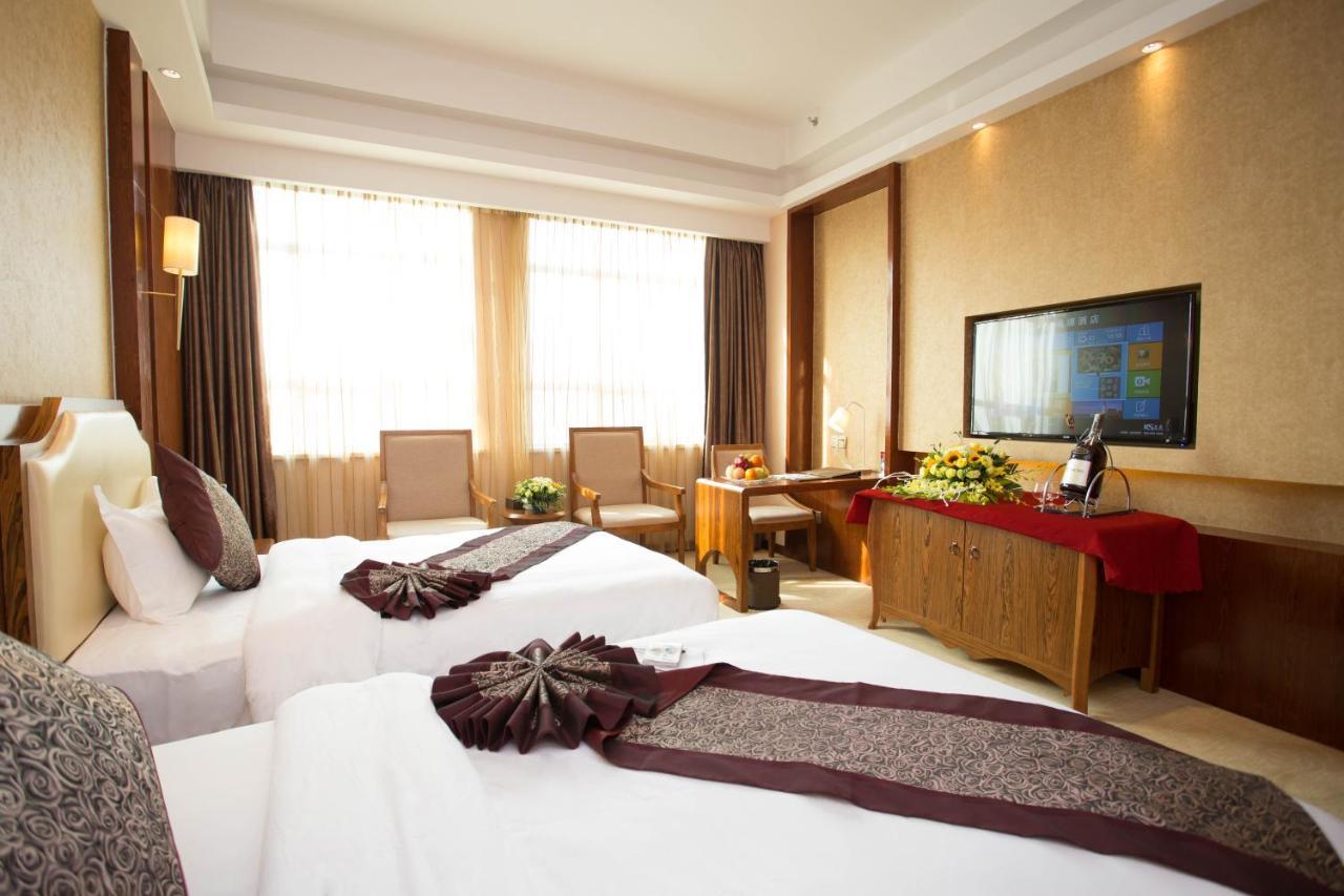Hong Van Grand Hotel Mong Cai Bagian luar foto